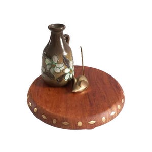 Vintage Wooden Riser with Brass Inlay – 3-Footed Rustic Decor Display