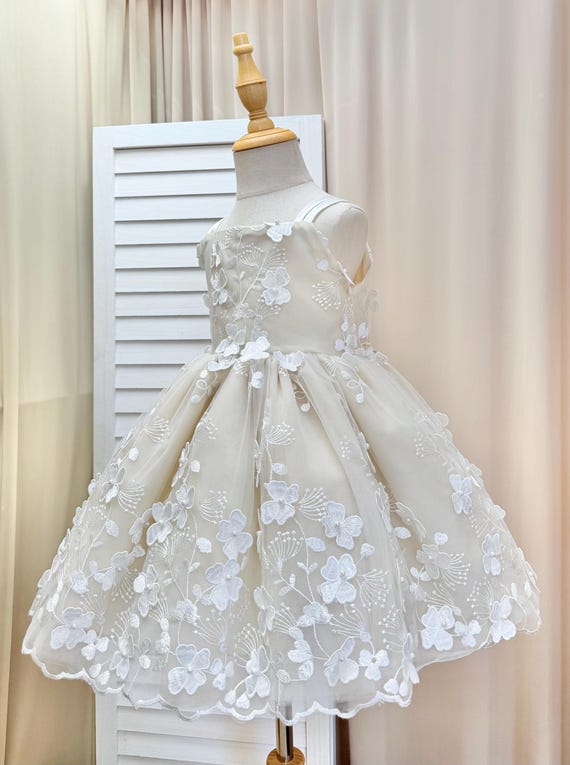 cream pencil dress with sleeves Oriel V-neck Best Steakhouse in Dayton. Flower Girl Dresses 2020 Select size for tailoring:12 smart work events