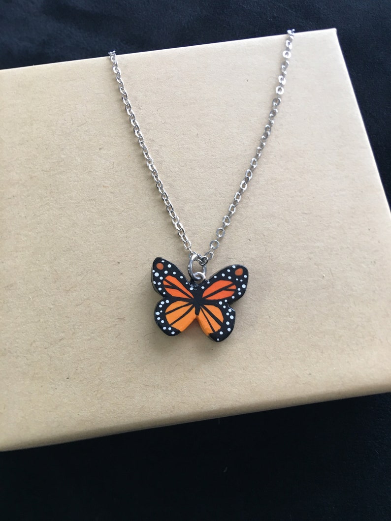 Collier papillon, collier monarque délicat image 1