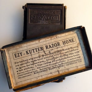 Bloque de afilar navaja, MUY RARO, de la década de 1930 — ¡en su caja de cartón original! ¡Perfecto para cualquier barbero o coleccionista de recuerdos de afeitado!
