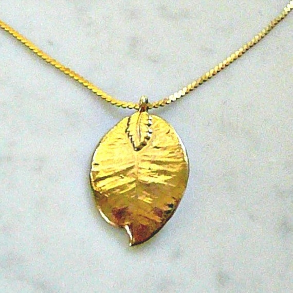 Leaf Necklace, Vintage — Gold Plated, Lovely, Ver… - image 1