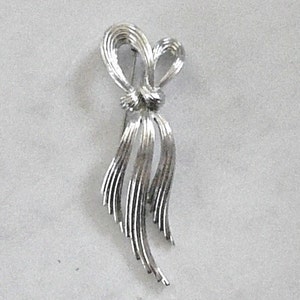 Monet Long &#39;Bow&#39; Pin, Silver Tone, Rare and Collectible!