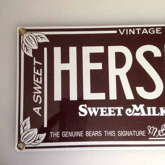 HERSHEY'S CHOCOLATE! Beautiful Porcelain-on-steel Sign, 