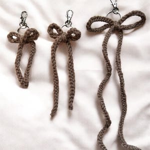 Llavero con lazo de crochet