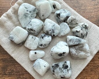 Healing Crystal - Rainbow Moonstone (Intuition + Guidance) - Cosmic North