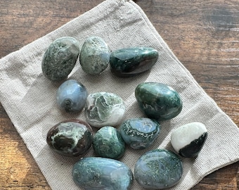 Healing Crystal - Moss Agate (Grounding + New Beginnings) - Cosmic North