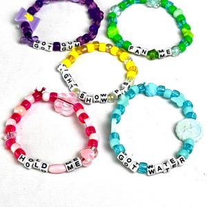 Handgemaakte Kandi-armband: PLUR, rave-sieraden met kralen, cadeau