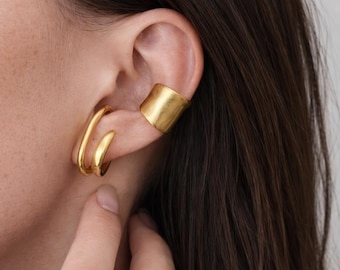 Masywna złota nakładka na ucho, nakładka na ucho bez przekłuwania uszu, minimalistyczna szeroka nakładka na ucho, wyrazista nakładka na ucho, nowoczesna biżuteria do owijania uszu