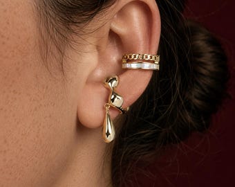 Gold Teardrop Ear Cuff No Piercing, 18K Gold Plated Sculptural Ear Cuff, Mother of Pearl Ear Wrap, Statement Cartilage Cuff for Women