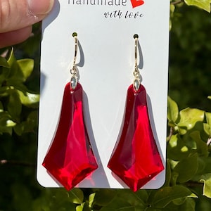 Vintage big ruby red acrylic lucite crystal drop dangle earrings