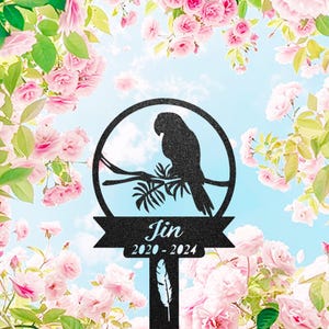 Personalized Parrot Memorial Stake, Parrot Metal Sign, Parrot Loss, Sympathy Sign, Pet Grave Marker, Remembrance Stake, Garden Outdoor Decor