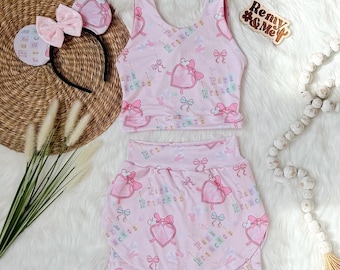 Conjunto Disney para niñas hecho a mano con princesas del parque - Falda pantalón rosa del Castillo de Cenicienta - Conjunto deportivo Disney para niñas