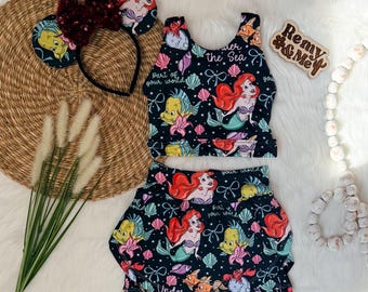 Conjunto Disney de La Sirenita hecho a mano para niñas - Camiseta y falda pantalón de Ariel - Conjunto Disney para niñas