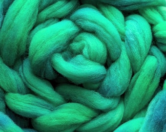 Wool Roving Babydoll Southdown / Alpaca for Spinning 4 Oz Combed Top Fiber " Shamrock  " (2 avail.)