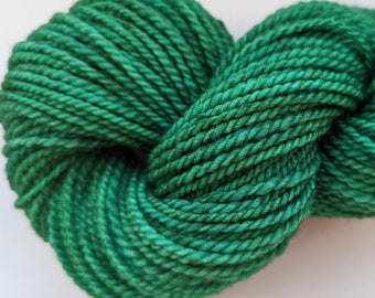 Yarn Handspun Alpaca & Babydoll Southdown Wool  2 Ply 124 Yds Hand Dyed Bright Green " Emerald  " Doll Hair Knit Weave