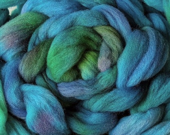 Wool Roving Babydoll Southdown / Alpaca for Spinning 4 Oz Combed Top Fiber " Tropical Island  "  (4 avail.)