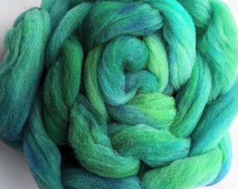 Spinning Fiber Roving 100% Babydoll Southdown Wool 2 Ounce Braid Combed Top Bright Medium Green Fiber  " Sprite "(2 available)