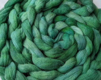 Wool Roving Babydoll Southdown / Alpaca for Spinning 4 Oz Combed Top Fiber Medium Green Roving " Nile Delta " (2 avail.)