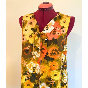 1960s Dress // Vintage 60s Orange-Yellow Floral Shift // Medium