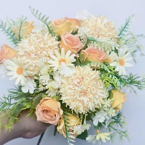 Realistic-Touch Faux Dandelion Stems: DIY Floral Centerpieces