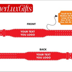 Może przedstawiać: Czerwony skórzany pasek z białymi przeszyciami i srebrną klamrą. Pasek ma napis "YOUR TEXT YOU LOGO" z przodu i z tyłu. Obraz zawiera tabelę rozmiarów z wymiarami w calach.