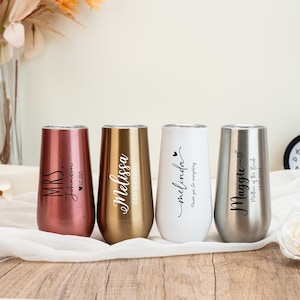 Personalisierter Champagner Becher, Brautjungfer Geschenke für Sie, Bachelorette Weinglas Party, Becher mit Deckel, Brautjungfer Flöte, Hochzeitsgeschenk
