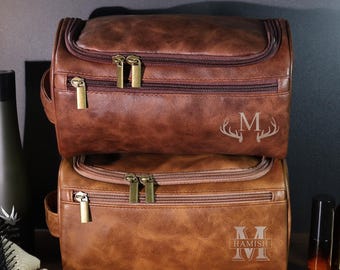 Personalized Men's Leather Toiletry Bag, Groomsmen Gifts, Dopp Kit Men's Leather Accessory, Christmas Gift for Men, Anniversary Gift for Him