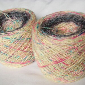 Speckle Sock Gradient / Mirror Gradient - Superwash BFL Nylon Fingering - Ajax Sock - Flores junto a la carretera
