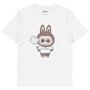 Camiseta Labubu Vape Wrong: divertida camiseta de dibujos animados de Labubu, camiseta kawaii de Labubu, merchandising de monstruo de vaporwave de moda, ropa urbana estética adorable