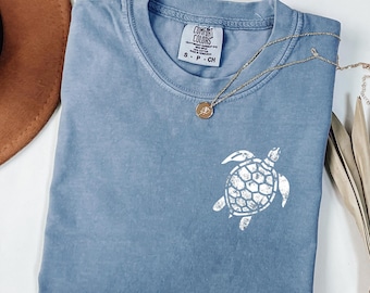 Vintage Comfort Colors Sea Turtle T-Shirt: Trendy Oversized Graphic Tee