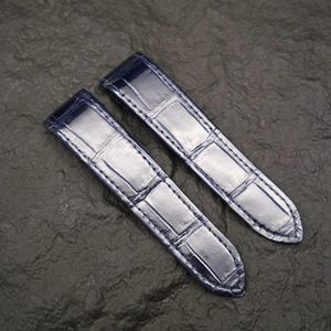 Handmade in Navy Blue Alligator leather for the Santos 100 model. Santos leather strap medium & XL models