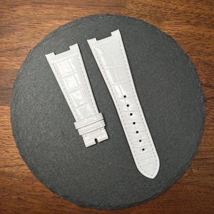 Handmade in White Alligator for Patek Nautilus  5711/5712/5726/5980 models. Nautilus Rubber leather strap