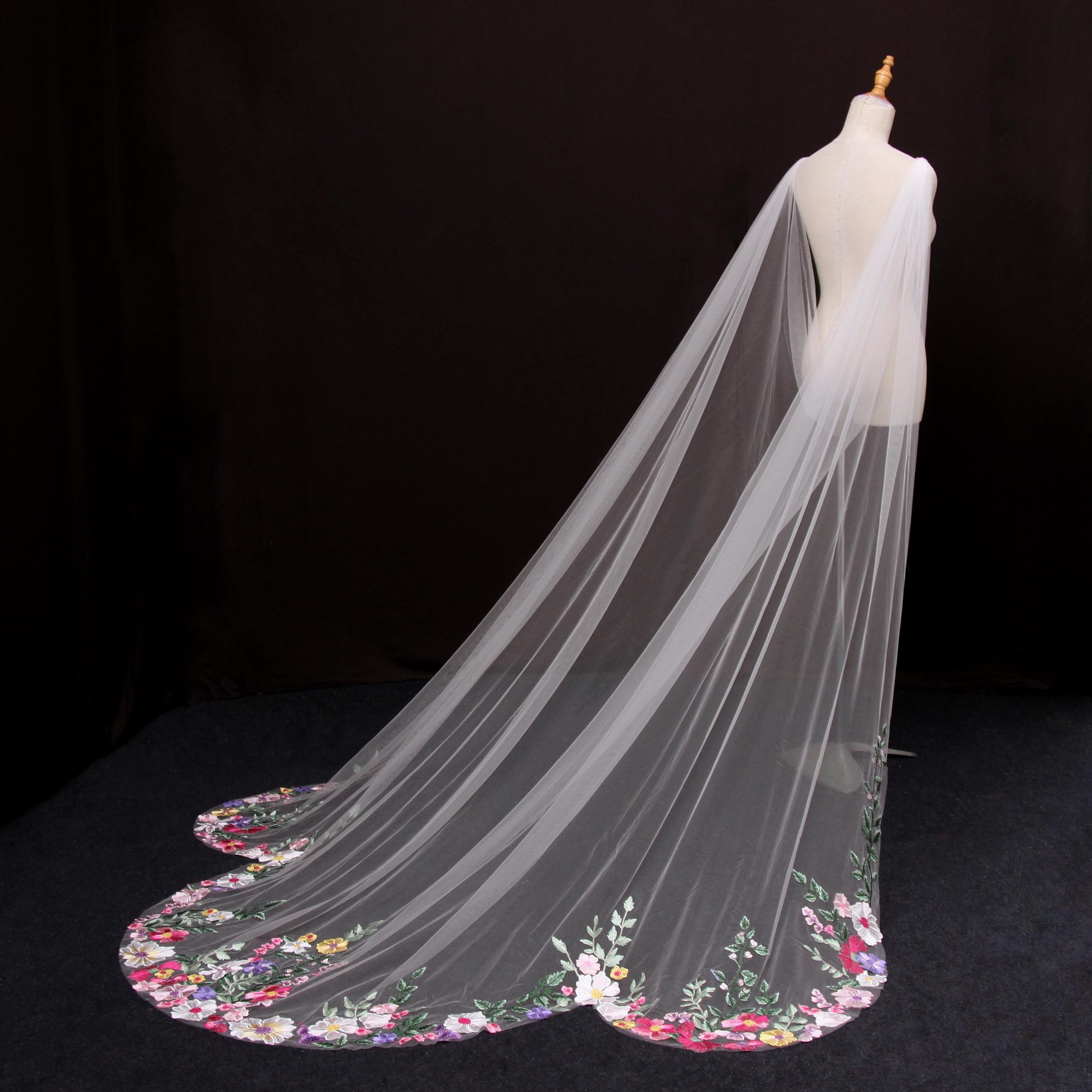 TV83/ Scalloped Edge Wildflower Wedding Cape, Long Tulle Cape Veil TV83/ Scalloped Edge Wildflower Wedding Cape, Long Tulle Cape Veil