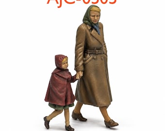 1950s Mother & Child - Unpainted- High-Detail Resin Model Railway Figures - O/OO scale