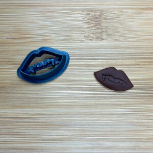 Vampire Lips with Emboss, Abstract Cutter, Geometric Shape, Clay Cutter, Cookie Cutter, Fondant Cutter, 3D PLA Printed
