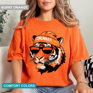 Cincinnati Football T-Shirt, Vintage Bengal Shirt, Retro Cincy Game Day Fan Geschenk