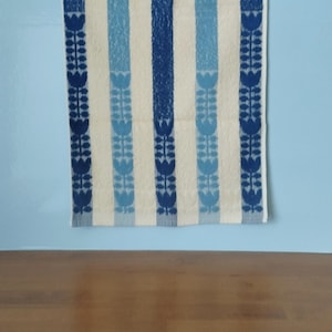 Vintage 70s 80s beige and blue cotton terry towel