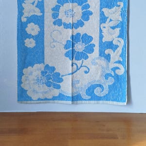 Vintage 70s 80s blue cotton terry towel
