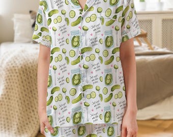 Pickle Satin Pyjamas Set: Pickle Pyjamas för kvinnor, Roliga Fruktmönstrade Nattkläder