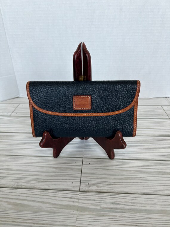 Dooney and Bourke wallet