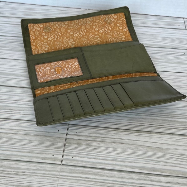 Women’s Hobo Olive green Leather Wallet