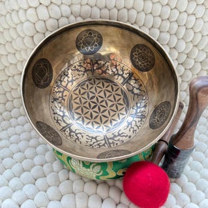10-Inch Handcrafted Tibetan Singing Bowl with Flower of Life Carving – Deep Sound Healing & Long Resonance Meditation Bowl