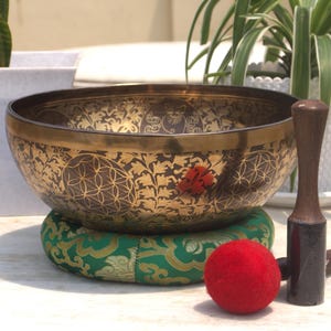 14 inches Green Tara bowl-Adorned with Green Tara, Vajra and flower of life-Deep Resonating sound quality- Best healing bowl- Made in Nepal