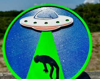 UFO Abduction Wooden Sign: Funny Sci-Fi Alien Decor