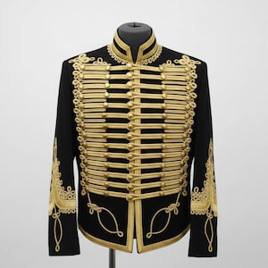 Chaqueta militar negra y dorada para hombre / Abrigo de desfile de húsares bordado a mano