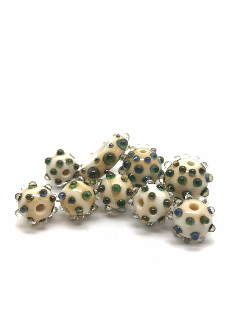 Green cream Organic Style Set of 5 Beads by Helen Gorick ivory bumpy design mixed glass beads
