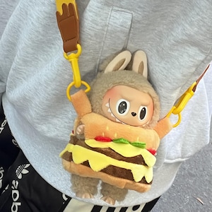 Labubu Plüsch Hamburger Outfit Puppe Kawaii Crossbody Plüschtier Stofftier 15cm 17cm Einzigartiges Geschenk für Sammler