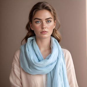 Himmelblauer Leinenschal, leichter natürlicher Schal, eleganter Sommerschal, Unisex-Reiseschal
