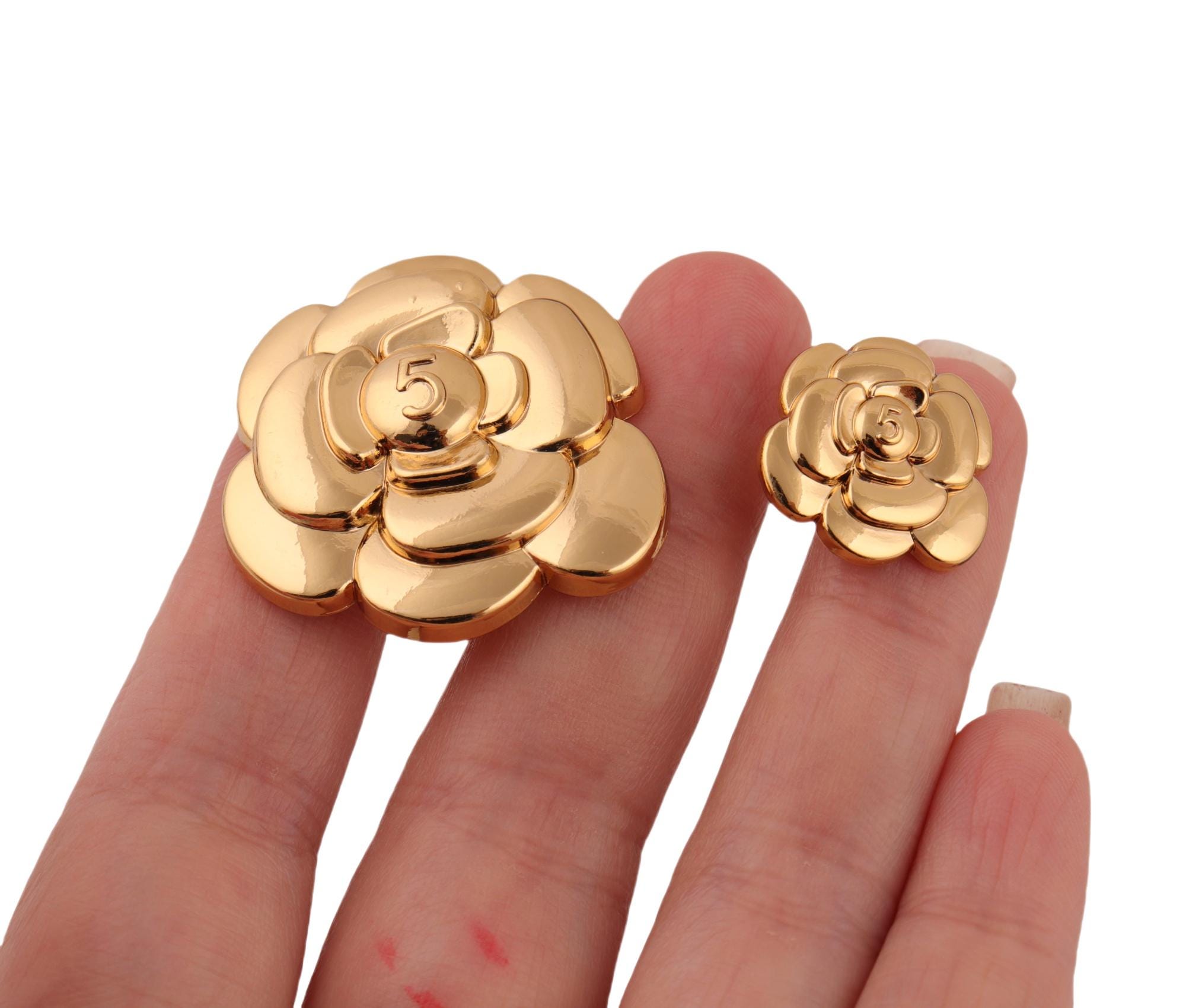 Chanel buttons - Etsy 日本