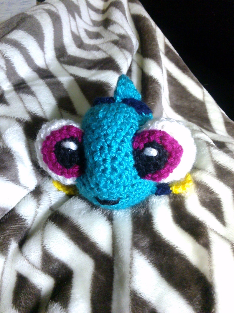 Crochet baby Dory fish inspired image 3